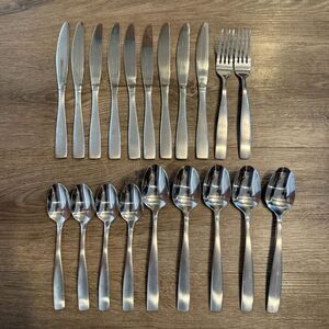 Cambridge Silver Southview Sand 0-21 Stainless Satin/Glossy Flatware Set of 20